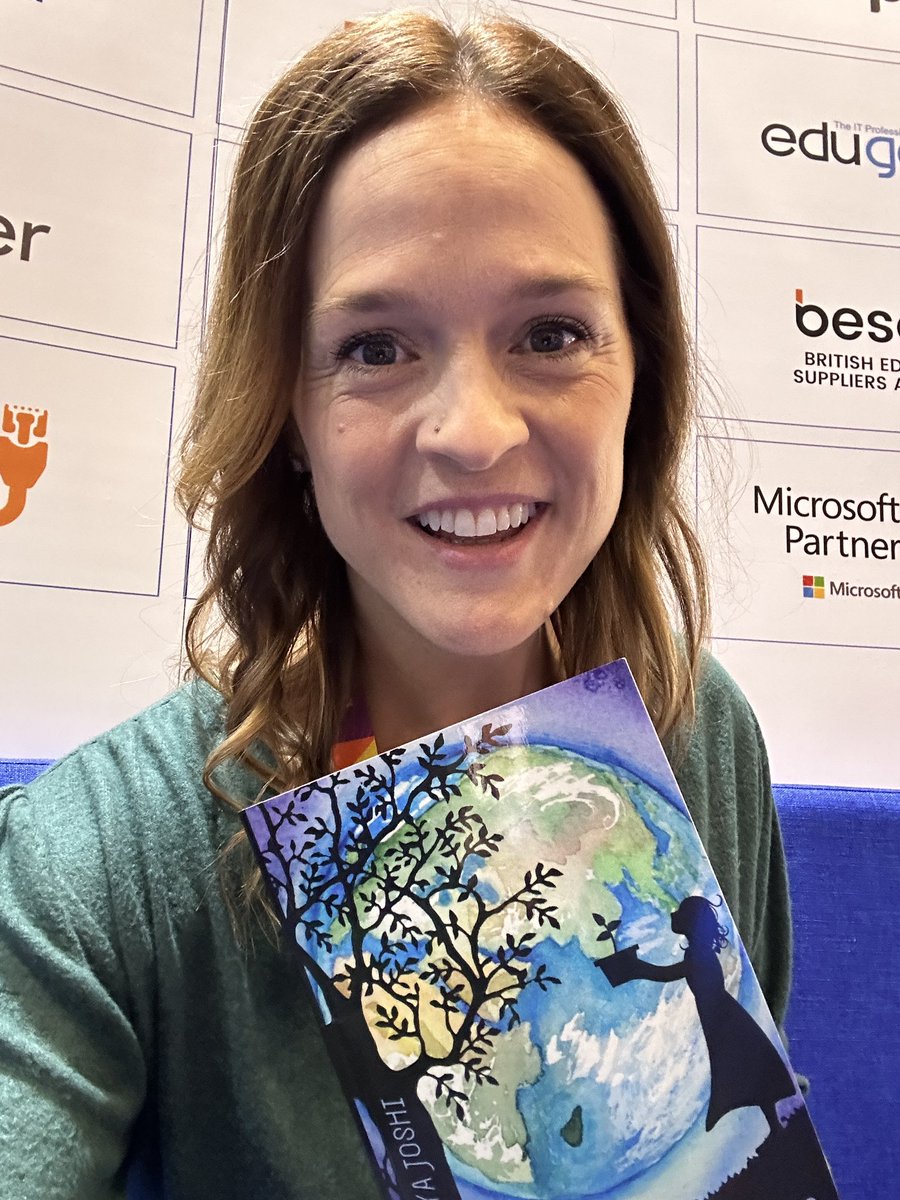 Thankful to finally meet the amazing @WonderNamya face to face - and to get a signed copy of her book, #EachOneTeachTen. 🌎 #Metatbett #Bett2024