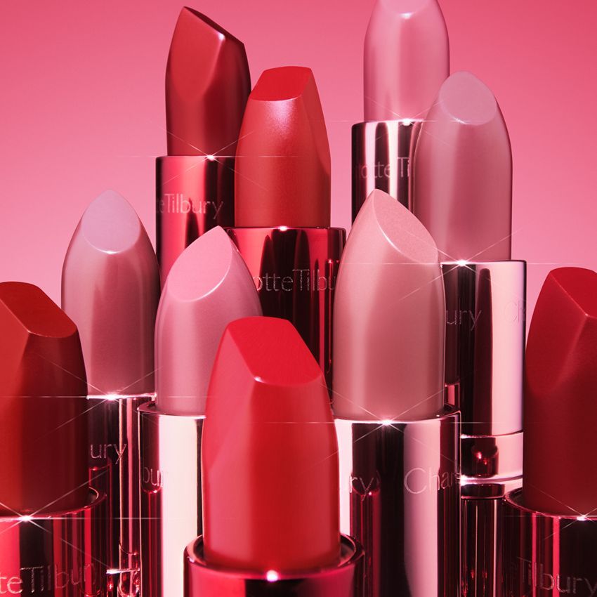 From industry stories to new products you'll find it all in Hot off the Press.
buff.ly/47LMR3n
#charlottetilbury #jonesroadbeauty #elfcosmetics #lottielondon #andbegin #alott #candycoat #silkn #chrisgrimley #cibtac
#warpaint_mag #warpaintextra #HotOffThePress