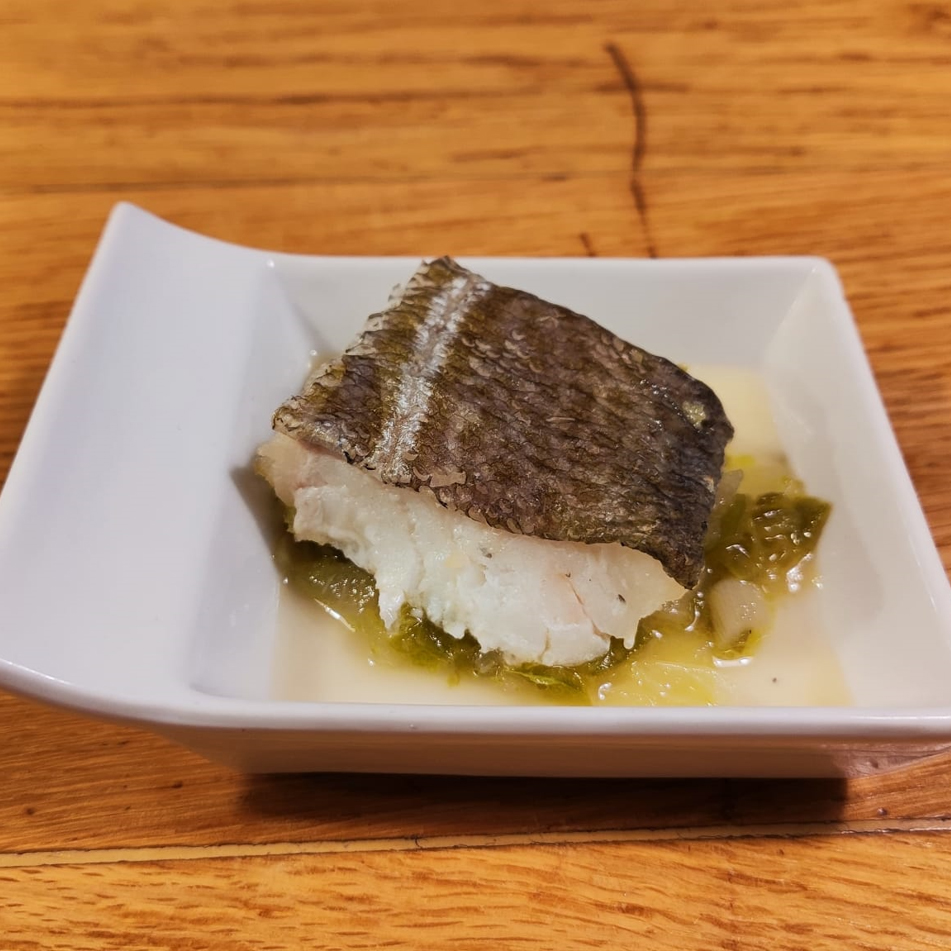 latavina's tweet image. Esta semana os presentamos otra de las novedades que hemos elaborado para vosotros y que ya podéis pedir en nuestra barra: #pincho de #Bacalao confitado con cebolla y pimiento verde ¡Está buenísimo!

#QuedamosEnLaTavina #pinchos #tapas #CalleLaurel #gastronomía #Logroño #LaRioja