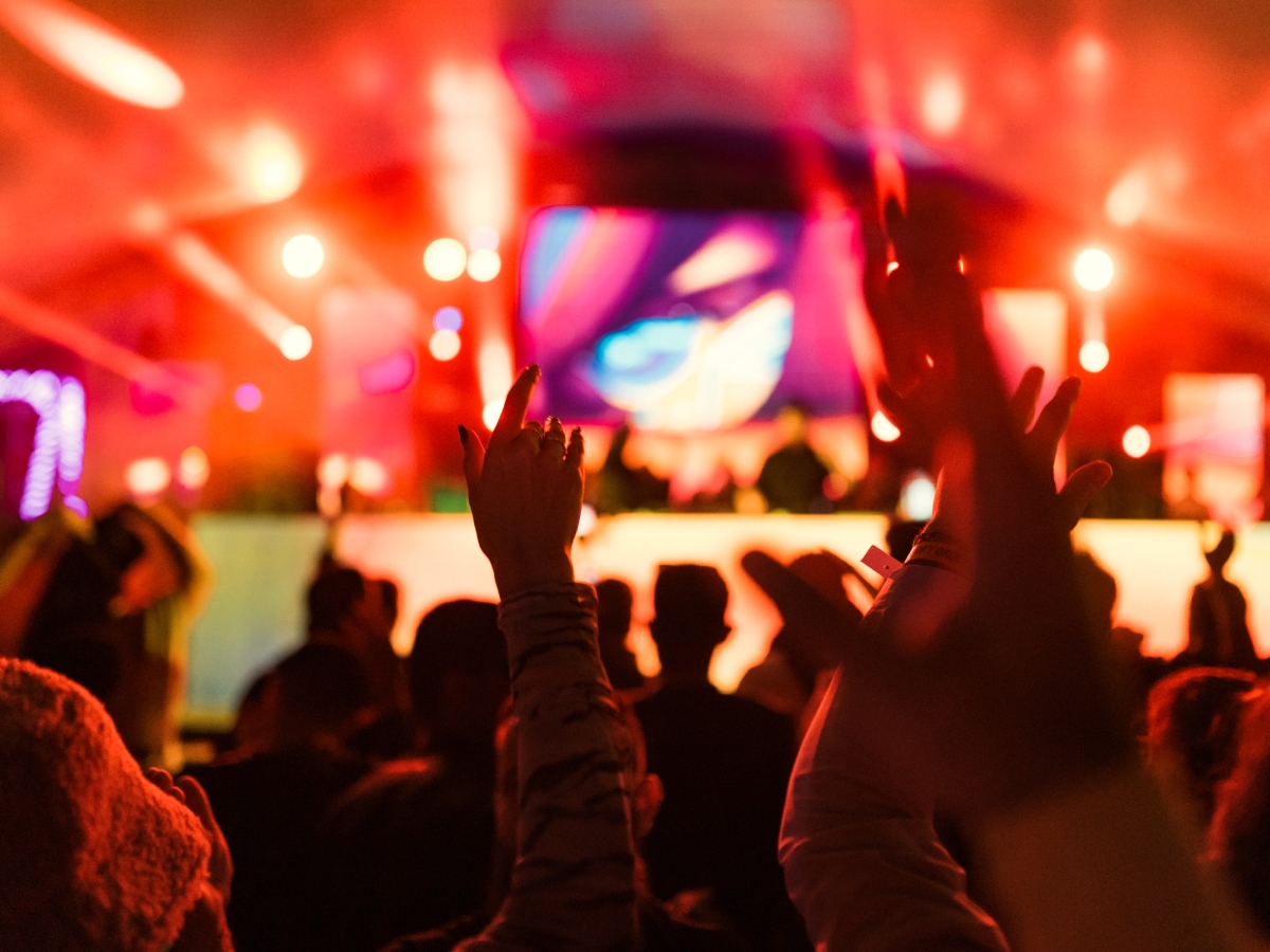 تايم أوت دبي tweet media