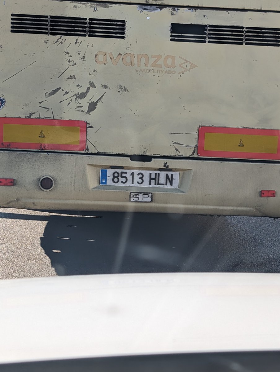ipereziriarte's tweet photo. @AvanzaMovilidad Uno de sus conductores me ha adelantado por la derecha y chocado contra mi coche y se ha dado a la fuga. Como puedo proceder? Ahi tienen la matricula. https://t.co/TFjWY3uAUV