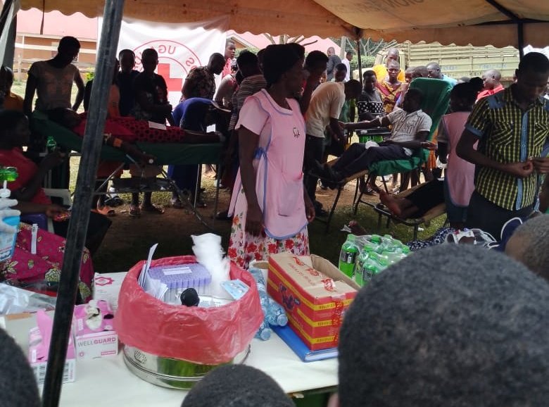 UgandaRedCross's tweet image. So far, 171 units of blood collected in Kinkiizi during day 2 of the Youth Confrence organised by the Church of Uganda. 

This is part of our youth engagement in "out of school" activities.

#RukungiriBranch
#YouthEngagement 
#BloodIsLife
#BloodSavesLives 

@ubtsug1