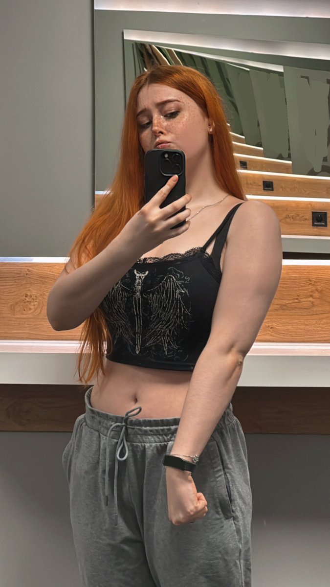 KDRkitten tweet media