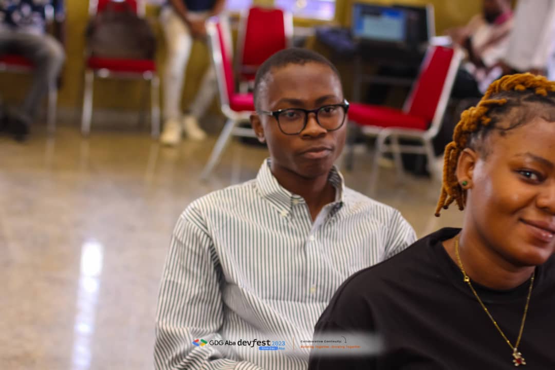 samuel_Twtt's tweet photo. Someone out of the blue blessed my day with these pictures from 2023's #devfestaba event.ย
I'm still not able to recall at what point the shots were taken but I love them anyway.
...
PS: Pretend it's just me in the photos. #TGIF ๐
- I'm Samuel, your product Buddy - https://t.co/qmqmOMNcxb