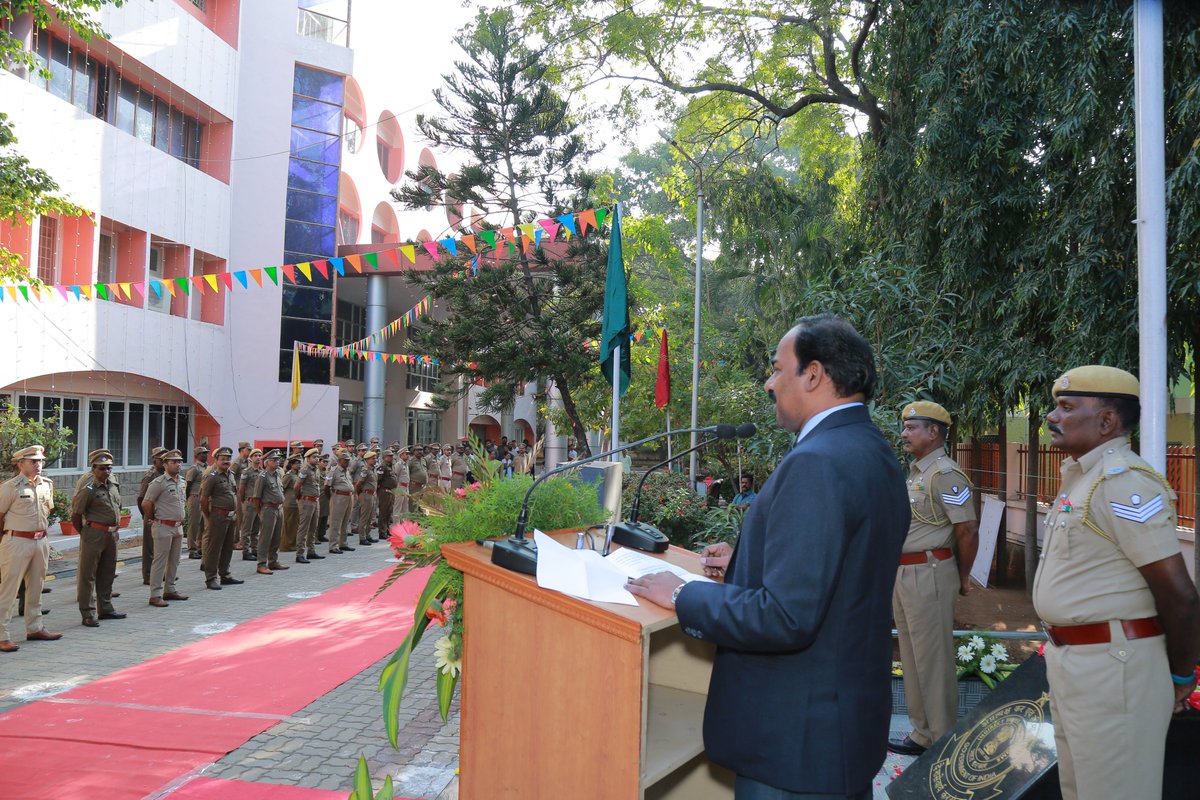 GstSalem's tweet photo. On the occasion of 75th Republic Day, Hon'ble Commissioner Shri Sidlingappa Teli IRS unfurled the National Flag and addressed the Officers and Staff of Salem GST &amp; Central Excise Commissionerate.
#HappyRepublicDay2024 https://t.co/46gT9ZH2HD