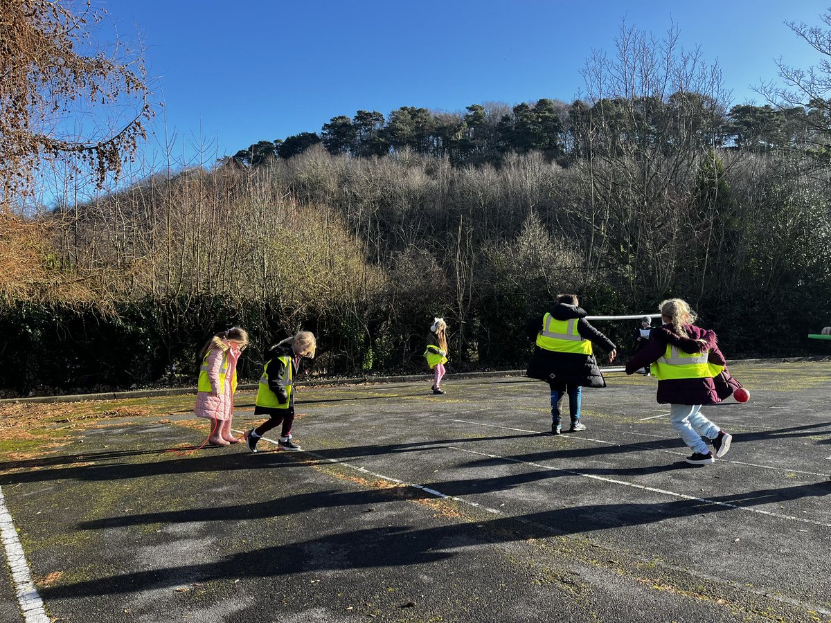 Class 2H tweet media