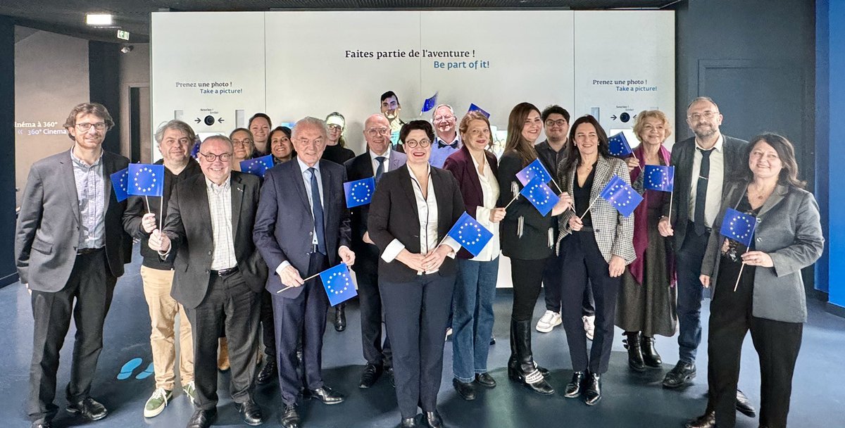 Je participe aujourd’hui à la reunion du Cercle Erasmus+ avec les agences <a href="/ErasmusplusFR/">Agence Erasmus+ France / Education Formation</a> et <a href="/ErasmusPlusFRJS/">Agence Erasmus+ France Jeunesse & Sport</a> <a href="/ServiceCivique/">Service Civique</a> les représentants du monde éducatif et académique et mes collègues pour travailler sur le futur du programme ! Pour toujours + de jeunes 🇪🇺 en mobilité !