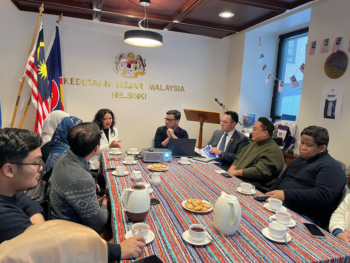 MYEmbHelsinki's tweet photo. @official_ucmi, @VisitEDUfinn, and @MYEmbHelsinki finding constructive ways to move forward in the vast areas of education cooperation between Malaysia 🇲🇾 - Finland 🇫🇮 1/2 https://t.co/a51nB2Px7P