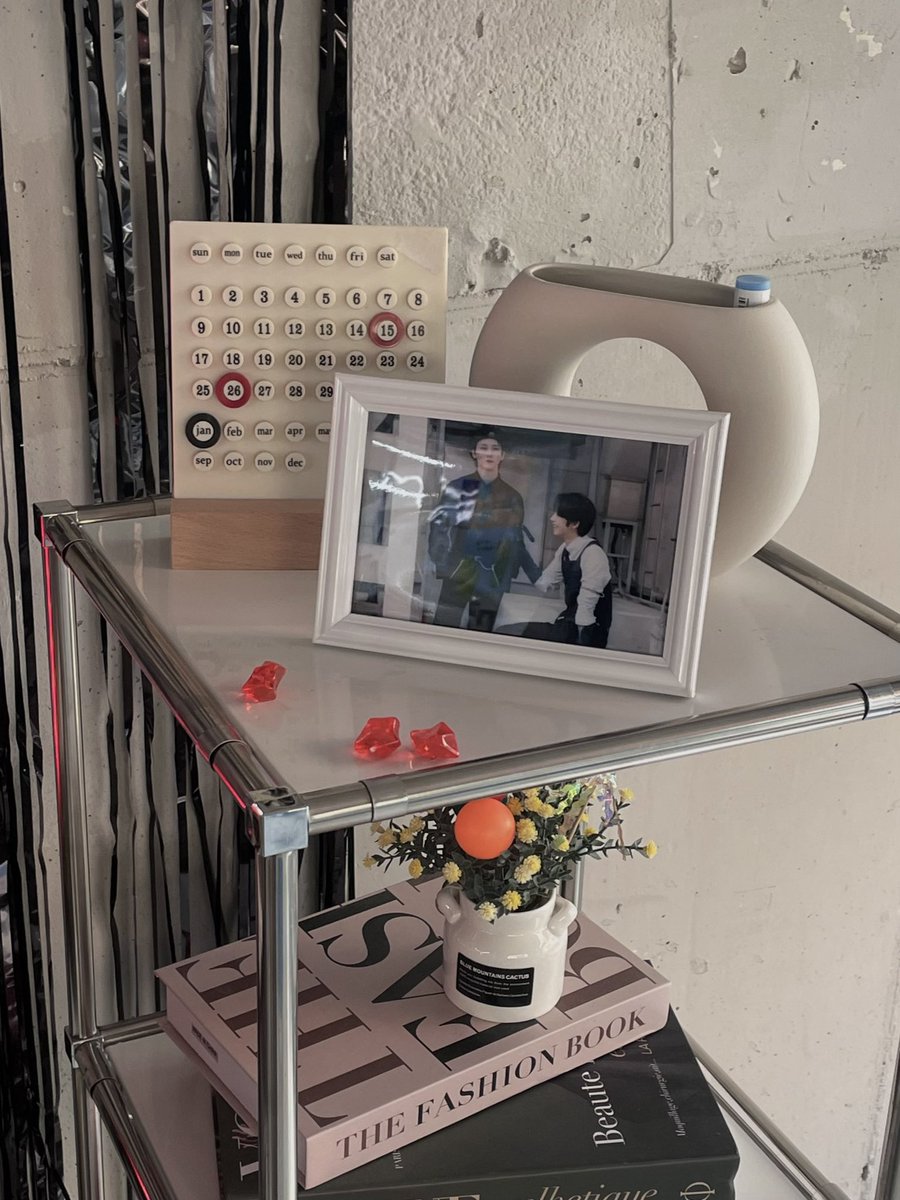 b1u2print's tweet photo. 카페 채온
채온에서 열리는 생카는 딱 채온 만의 분위기가 느껴지는 것 같다 몽글몽글한...여기는 형원이랑 창균이가 같이 있는 사진들이 많아서 더 더 좋은 듯
#In_your_memory_2024 https://t.co/tRnIlLxa57