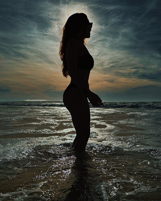 Sol de Janeiro 🫠 https://t.co/59PSiWP3YC<a href="/tag/workout"class="tags"><span>#workout</span></a><a href="/tag/gymgirl"class="tags"><span>#gymgirl</span></a>