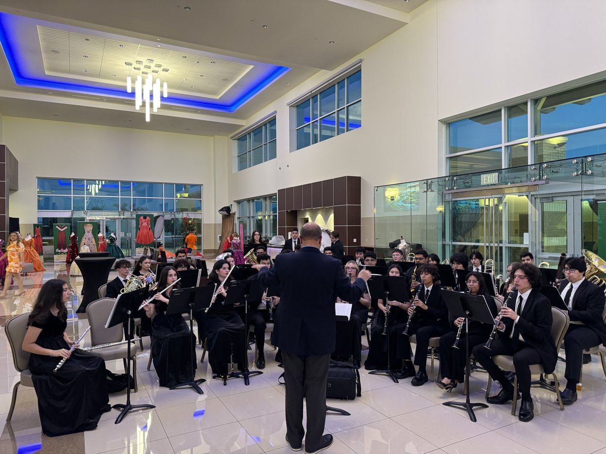 SPHSBand's tweet photo. Great performance by some of our PDB Wind Ensemble Members at the Mission Event Center for the Citrus Gala. https://t.co/orD8m1yPgy