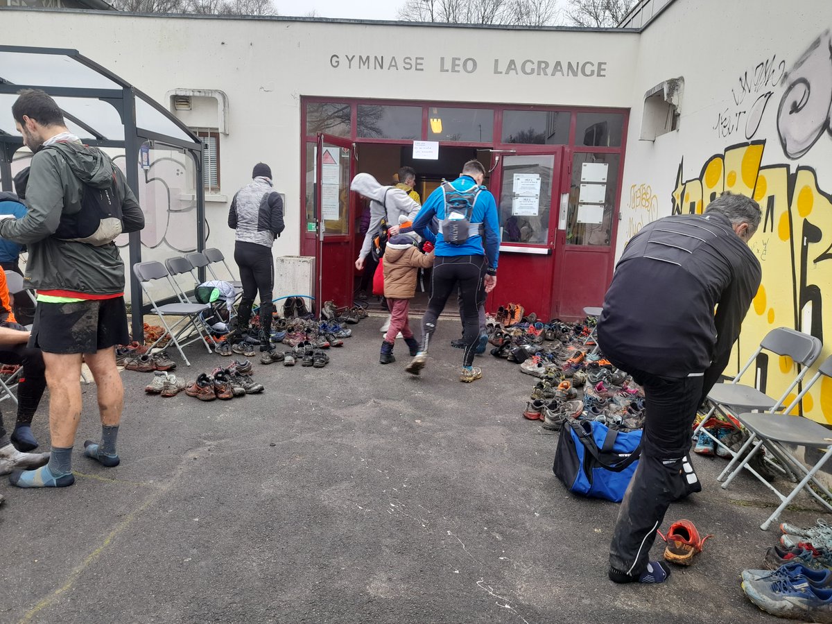 siom_vc's tweet photo. Dimanche, le @siom_vc a accompagné le @LeRaid28 pour en faire un #évènement sportif écoresponsable
✅Buffet réalisé par l'ESAT d'Athis-Mons pour soutenir l'#ESS
✅Utilisation de vaisselle réutilisable
✅Tri des #déchets & #biodechets
✅Sensibilisation des participants #raid28 https://t.co/EYmcIm3hTi