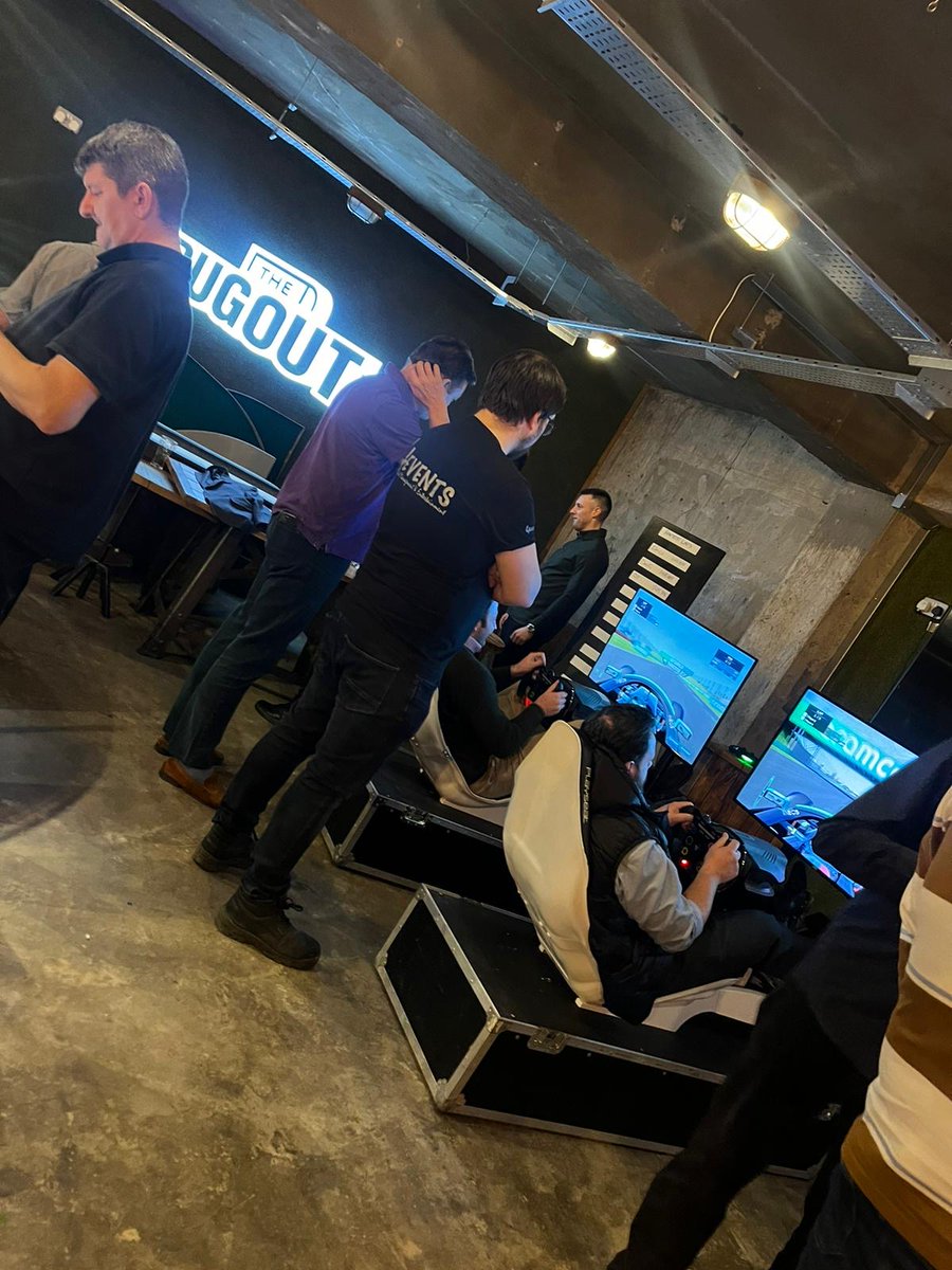 CedarCourtHotel's tweet image. 🌟 Make the Cedar Court Huddersfield Dugout Your Own! 🌟

Transform our Dugout into your personal hub of excitement, just like Produce Packaging did after their recent day meeting!

👉 cedarcourthotels.co.uk/dugout-brochur… 👈

#CedarCourtHotels #CorporateFun #DugoutTakeover #Huddersfield