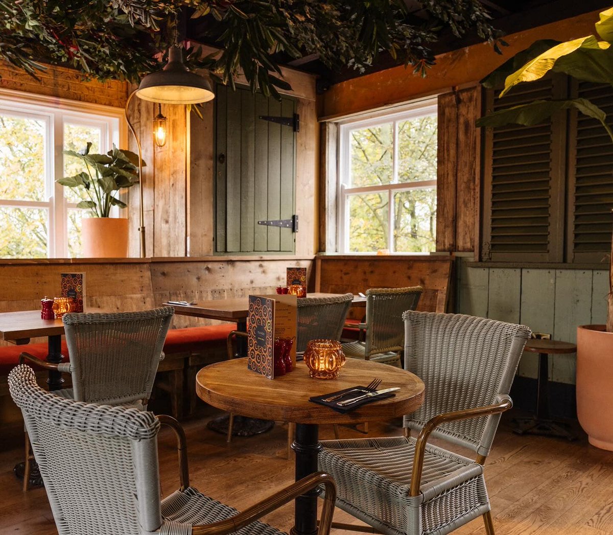 Have you been to visit Tango Durham's brand new venue? 🍔

They're serving the same great burgers Durham has come to know and love, plus some exciting new dishes!

If you're looking to try for yourself, pre-book your journey with Blueline now 👉 0191 262 6666

📸: <a href="/TangoDurham/">TANGO</a>