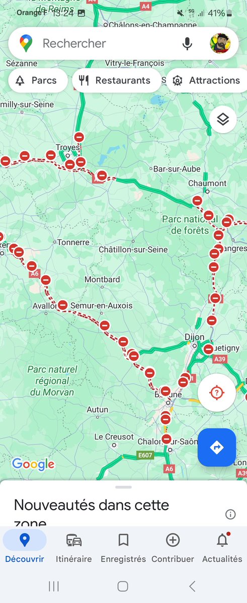 LeCritiqueur's tweet photo. Ils sont en train de bloquer le pays mdr https://t.co/Uyeetw8DjK
