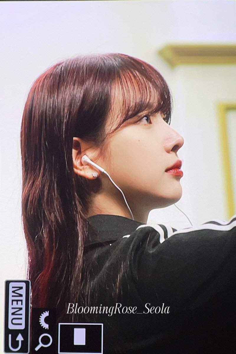 BloomingRose_S's tweet photo. 240126 팬싸인회

#우주소녀
#설아 https://t.co/wMSQcKKeRa