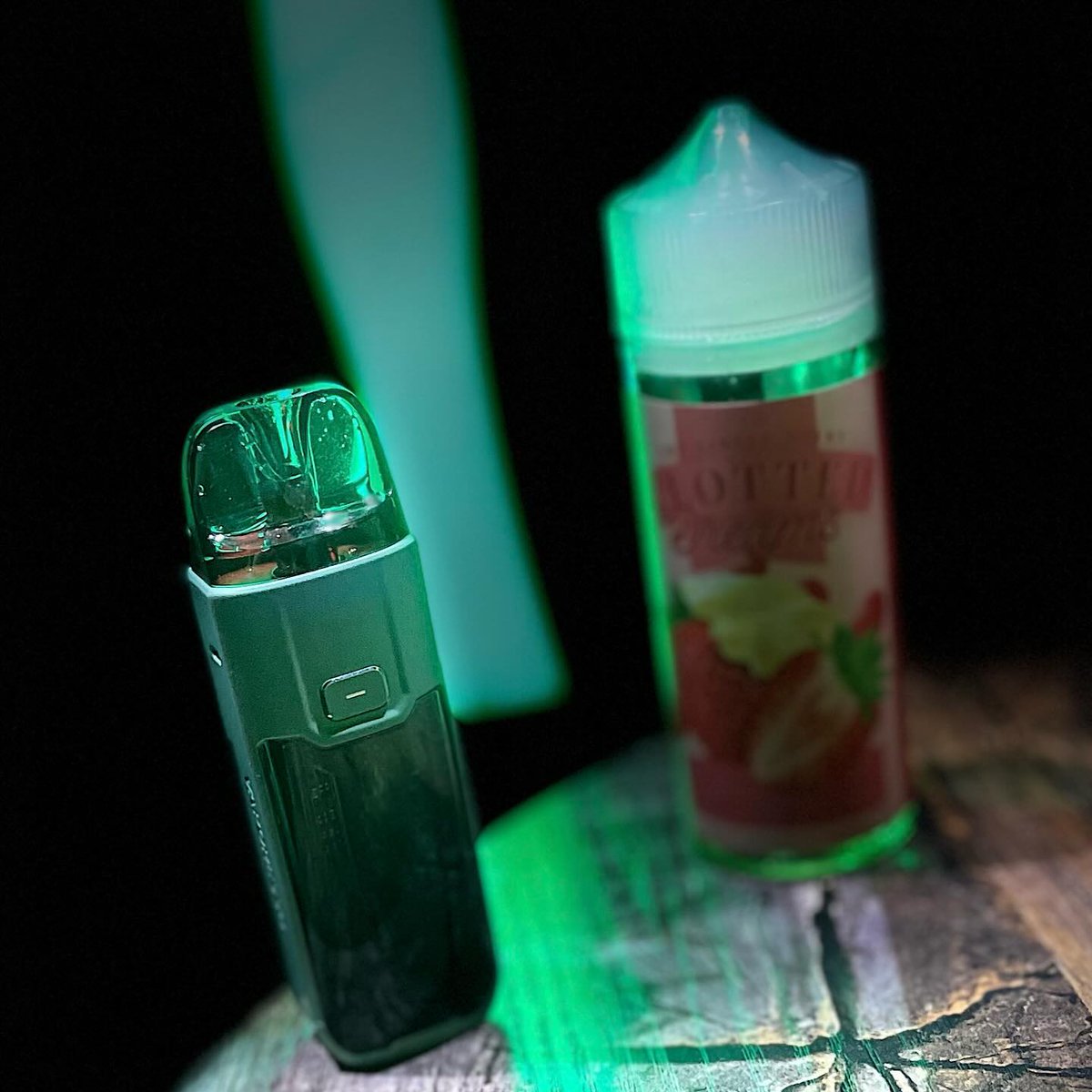 Clotted Dreams - Five amazing flavours! This one is the Strawberry &amp; Clotted Cream! 

dispergovaping.co.uk/product/strawb…