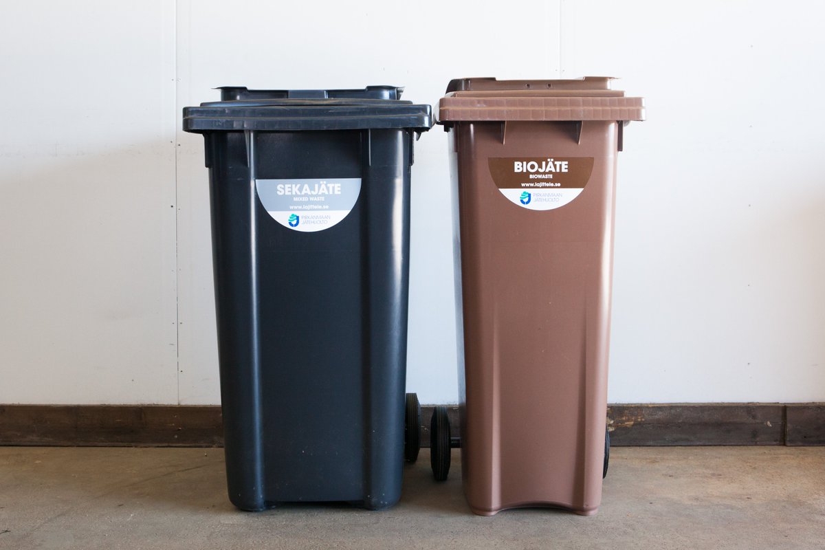 Auto- ja Kuljetusalan Työntekijäliiton (AKT) poliittisella lakolla 1.-2.2. on todennäköisesti vaikutuksia myös jätekuljetuksiin. Osa sekajäteastioita voi jäädä tyhjentämättä lakon aikana. Tähän kannattaa varautua myös kotitalouksissa. pjhoy.fi/lakkotiedote/ #lakko