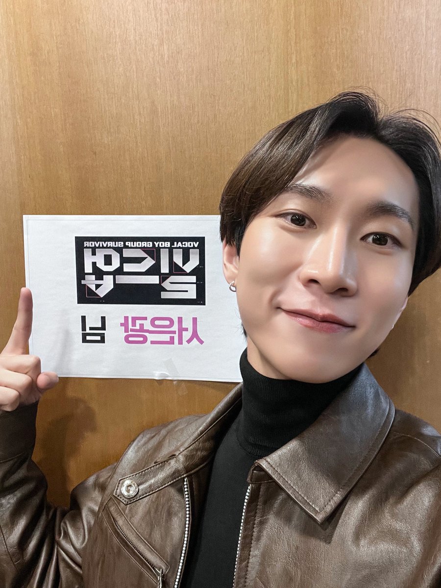 OFFICIALBTOB's tweet photo. [📢]

잠시 후 10시 10분!
〈#빌드업 : 보컬 보이그룹 서바이벌〉에
은광이 출연합니다 (ง˙∇˙)ว

#비투비 #BTOB
#서은광 #SEO_EUNKWANG https://t.co/idUeEbXkGa