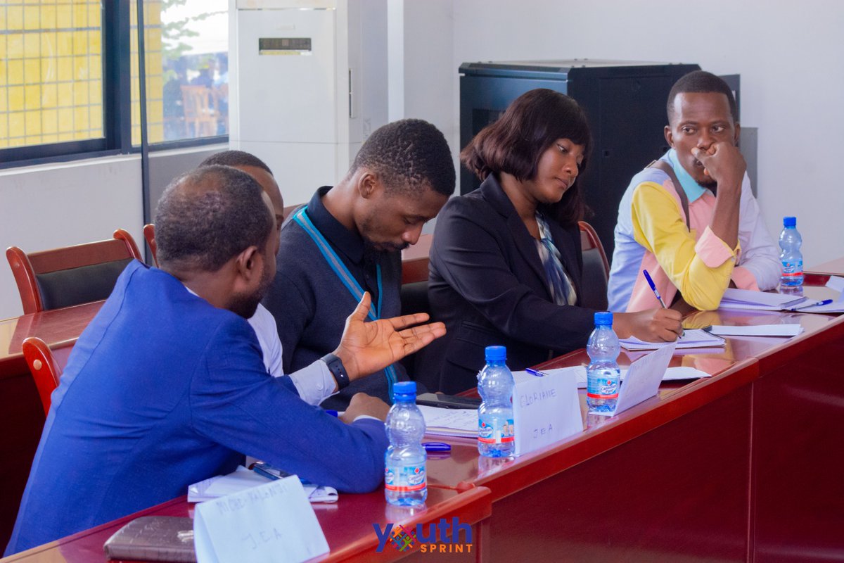 YouthSprint's tweet image. #CVTA 

Quelles sont les raisons poussant une femme à garder la grossesse non désirée?

1. Conviction religieuse 
2. Stigmatisation
3. Responsabilité de l&apos;acte
4. L&apos;âge maternel avancé,peur de mourir.

Avez-vous d&apos;autres raisons? Dites-le nous ds le commentaire.

#ProtocoleMaputo