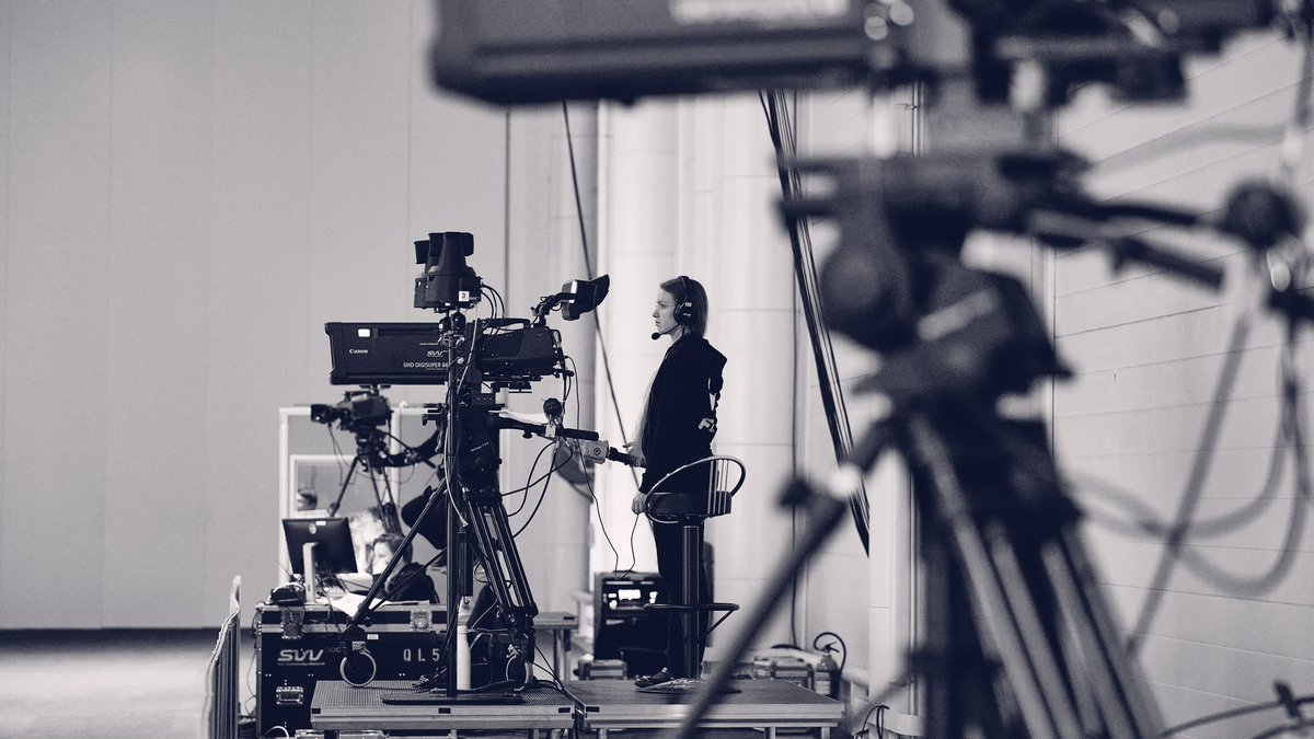 Powerful moments, seamless execution. 🎥 Behind the scenes of our AGM production – where precision meets professionalism. 🙌

📸: Krister Majander

#FlikHelsinki #AGMProduction #HybridEvents