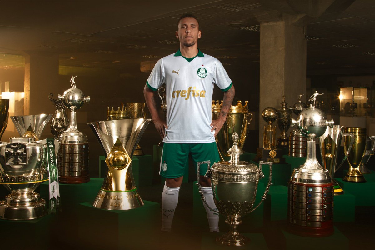 onossopalestra's tweet photo. ELAS CHEGARAM!

Se liga nas novas camisas do Palmeiras!

📷PUMA

#Palmeiras #NossoPalestra 
🔔Ative as notificações https://t.co/3Uz7VEas7n