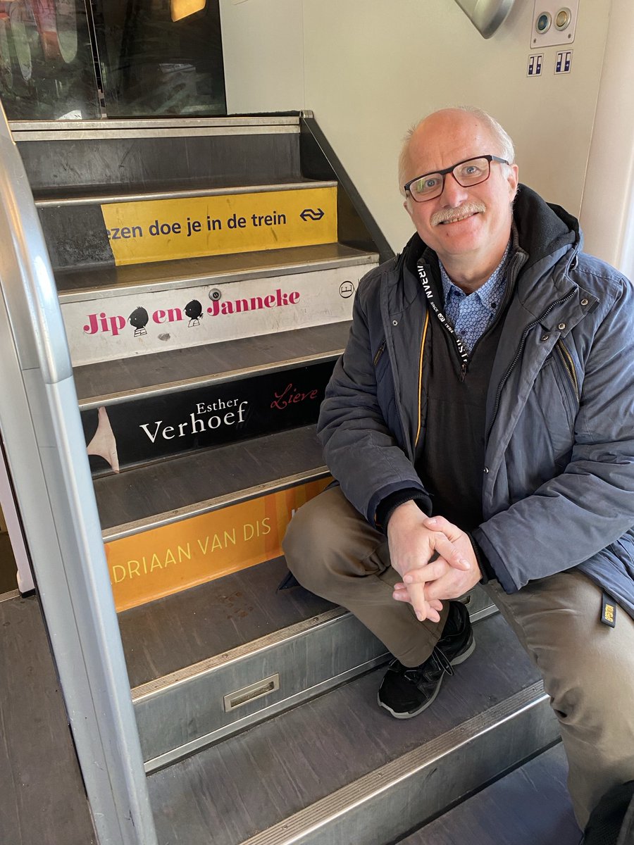 JP_Verhoef's tweet photo. In de trein naar Den Haag.. een speciale trede voor mijn verjaardag ? 🤣🤣 https://t.co/uOLlFz4fGp
