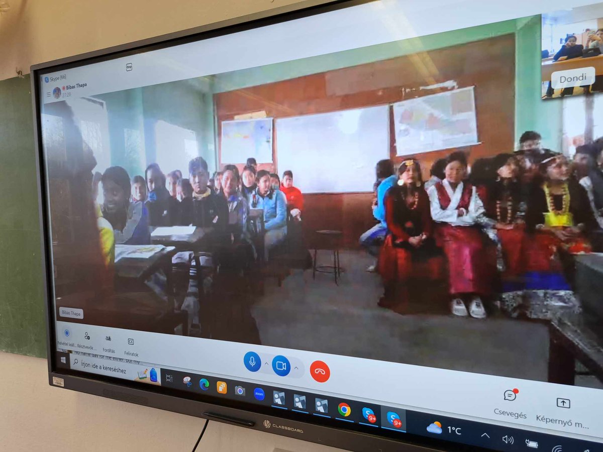 dondi64's tweet photo. Nepal-Hungary After playing mystery geography game, and we found out Nepal on the map, we saw fantastic dances on our school. ( the time was too short:-(((
Many thanks for the beautiful meeting Bibash Thapa
https://t.co/gB44uwiYJD #miexpert #microsoftedu #collaboration https://t.co/YJ5UxXoxev