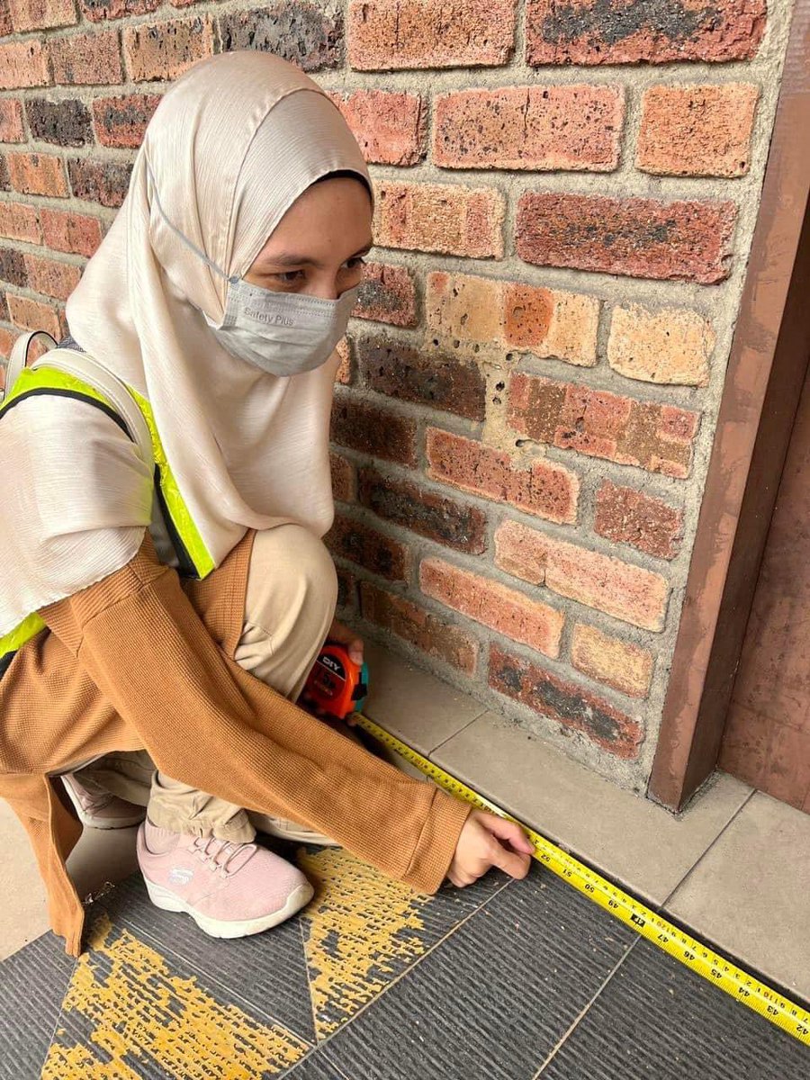 IPMEnquiry's tweet photo. ✌️ Site measurement at client’s shoplot. 😘😘✍️✍️
#IPMProfessionalServices #EngineeringConsultancy #ArchitectureFirm #SiteMeasurement #AsBuiltDrawing #BuildingPlan #SubmissionPlan #AuthoritySubmission #ArchitecturePlan #ProfessionalFirm https://t.co/fIyXqwbdkF