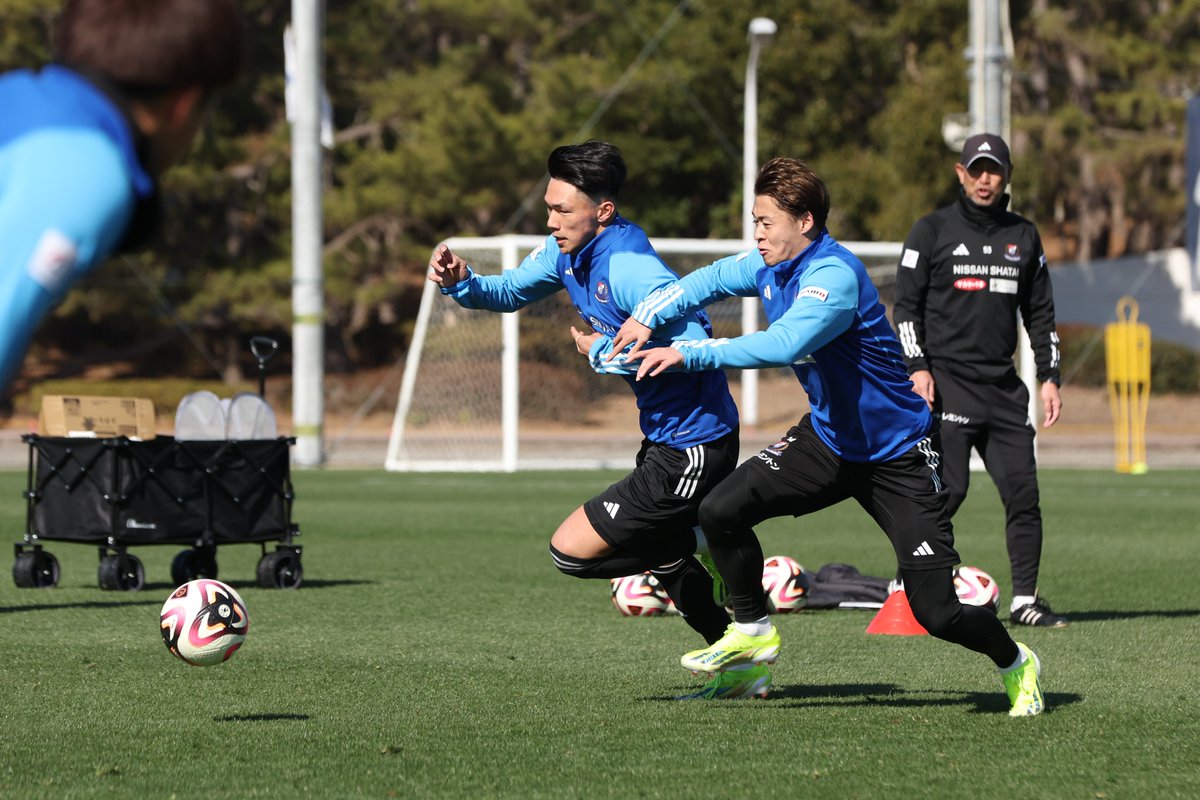 prompt_fmarinos's tweet image. 昨日、特別指定選手に認定された #塩貝健人 選手が、早速本日よりチームに合流しトレーニングに参加しています！👍

#fmarinos