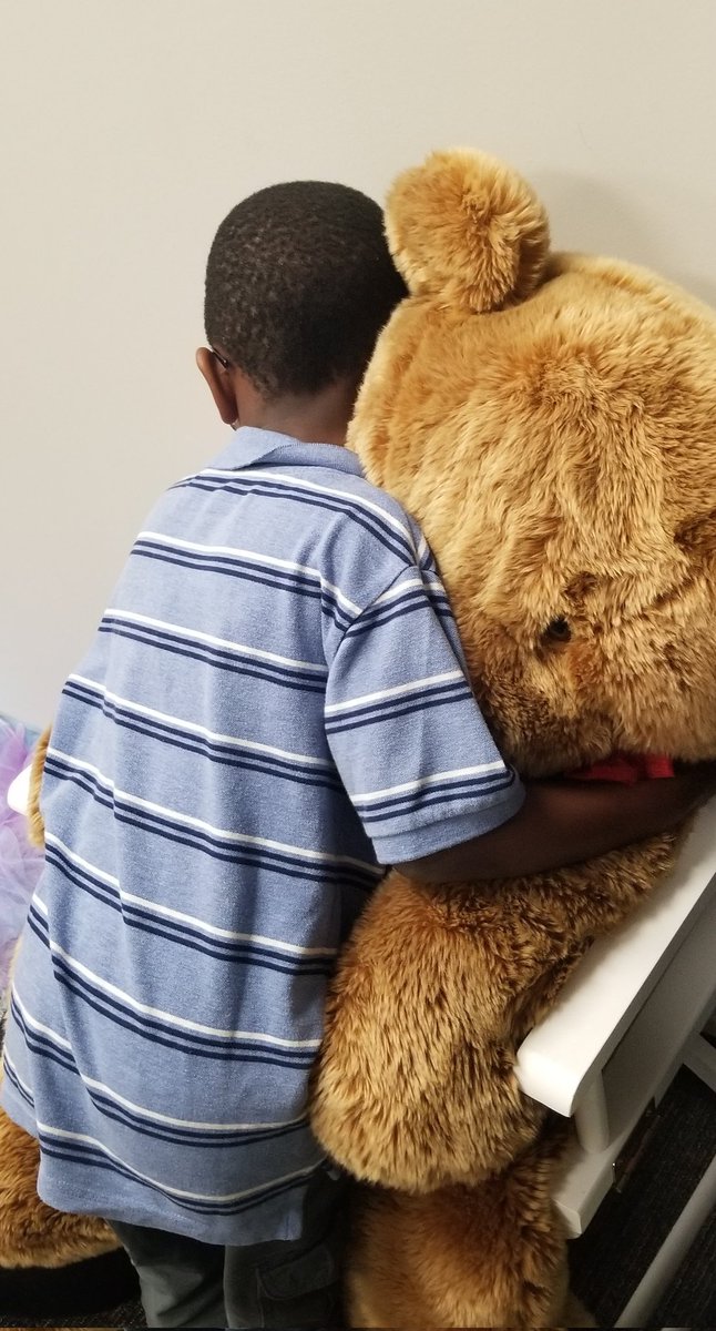 ms_ctran's tweet photo. Some days, hugs and a listening ear are all that matters for our @CFISDWilson Wranglers. ❤
#betheoneforkids #WeAreWilson @KiaWillis7 @kincade_autumn @WilsonCfisd @Russell_elar @Vero_Castillo18 https://t.co/INHgd3tKIG
