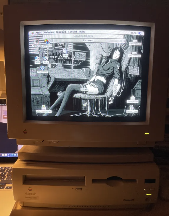 Spent last night installing an IDE to SD adapter for the Performa, giving it some new life. Popped an 8GB card in there, routed the cable with an extension to the back for easier access, and partitioned off 1.5GB to be Mac OS Extended, aka easy filetransfer from it to my Macbook~