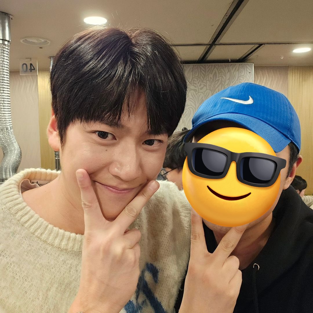 21chicks21's tweet photo. 디엠으로 쫑파티 사진 공유받았어요
✌️ https://t.co/qVq3e8arA1