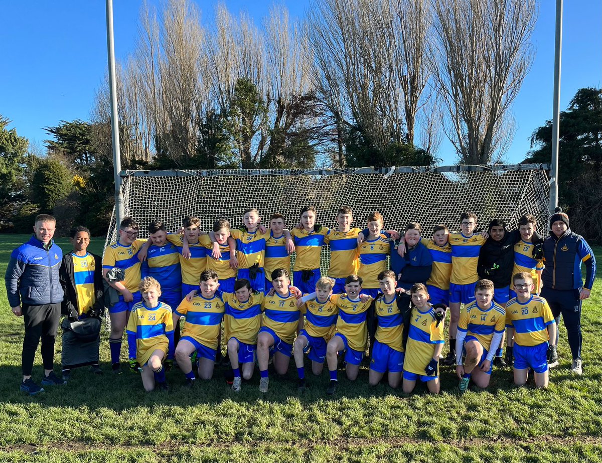 CKinsella_Eng's tweet photo. Great win today for our 1st year Gaelic football team against our neighbours Coláiste Cillian @conorleech16 @moylepark @roundtowers https://t.co/9P0JUWeZxQ
