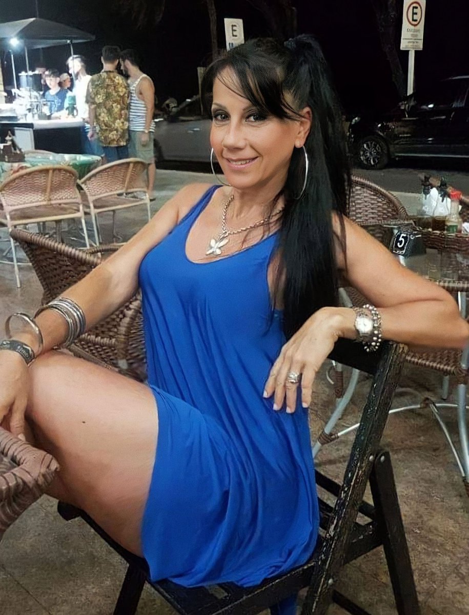 47 años ❤️ natural ❤️ 3 hijos 
Que calificación me dan del 1 al 10 ❤️