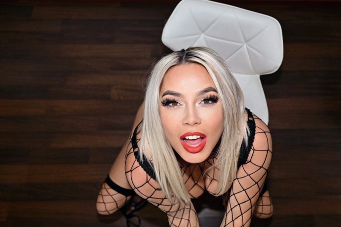 📸📸📸 Tomorrow I have a big studio PHOTO/VIDEO SHOOT in Wien. Here comes the questionnaire for my fans