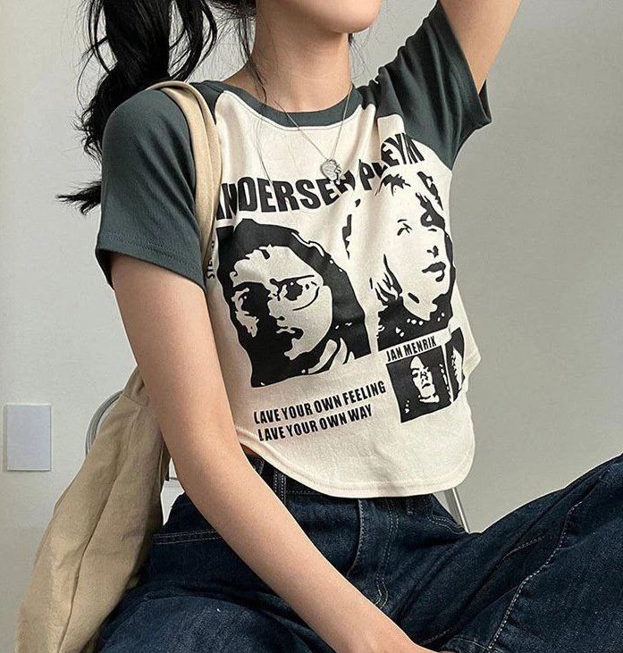prettystic's tweet photo. outfit y2k

— a thread https://t.co/ldbjn5C2VD