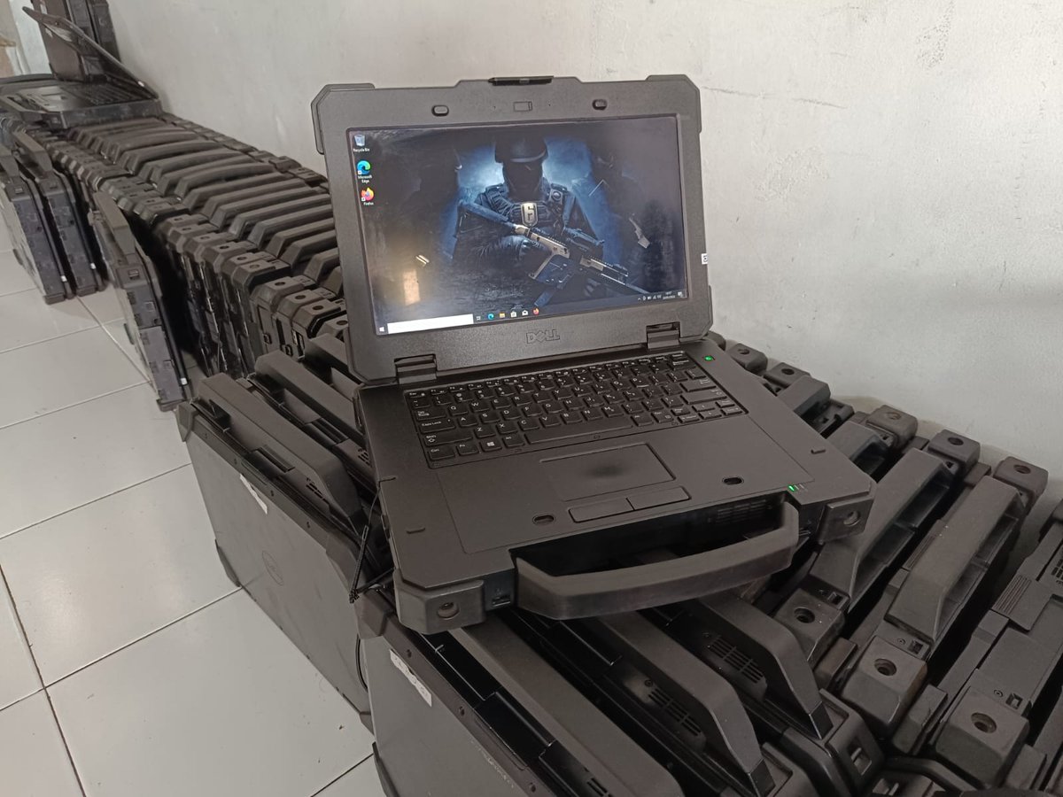 Vibes  paspampres sing nyandi2 nggowo peluncur rudal antar benua.

Dell Militer Rugged 7414
i5-G6 U series
8Gb/256 (bisa upgrade tapi males bongkar karena ribet🙏)
14" TS
Baterai Sehat
Stylus

Idr 4,500K

Karena after hour Wa saya aja jangan ke Rhea