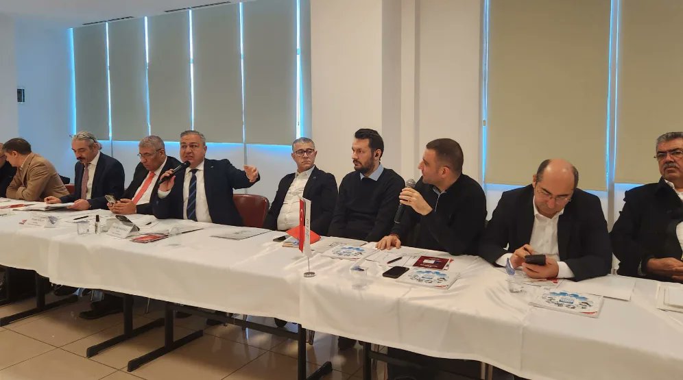 MaksderOfficial's tweet photo. İDDMİB tarafından düzenlenen Hırdavat Sektör Toplantısı, 26 Ocak Cuma günü Bağcılar Güngören Sanayi Sitesi'nde gerçekleştirildi. https://t.co/sBtkKyngFZ