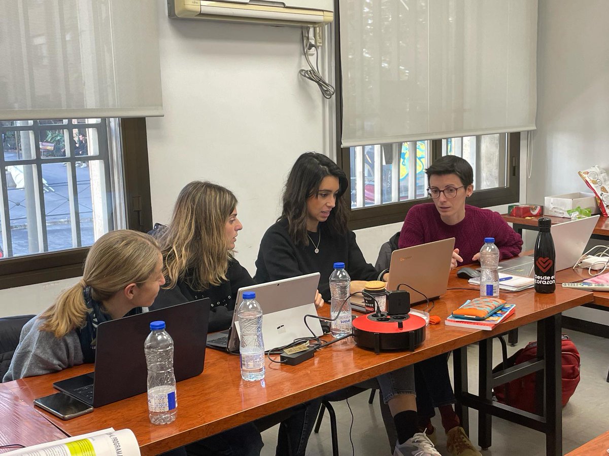 EscolapiosBTN's tweet photo. Trabajando nuevos contenidos para el "Desde el Corazón", el programa de educación afectivo sexual para el amor
👉 https://t.co/GtftVCRdWO
#AfectivoSexual #Escolapios #EscolapiosBTN https://t.co/Ay1KjYXgLs