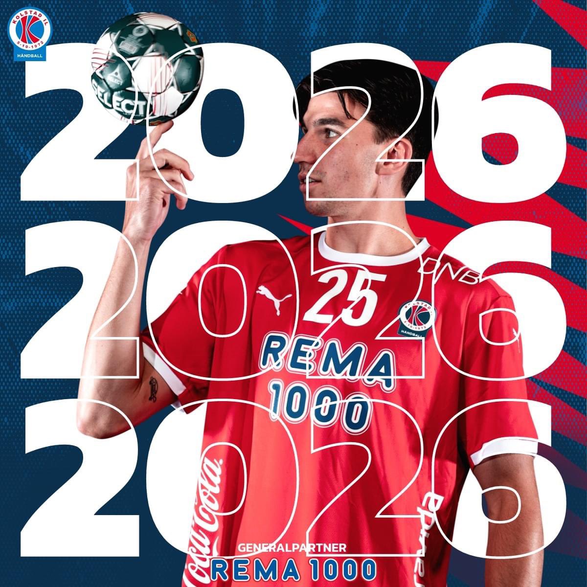 For en deilig fredag🤩 Simen forlenger sin avtale med Kolstad frem til sommeren 2026 ❤️ 

Les saken her 👇
kolstad-handball.no/2024/01/26/gla…