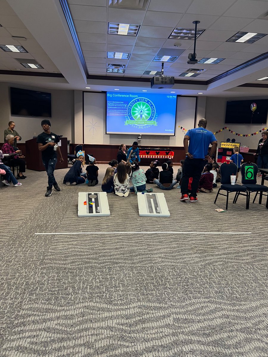 qtimoll's tweet photo. @UVALynx 100 Day of School Celebration with our First Graders! https://t.co/iJybEIQJWn