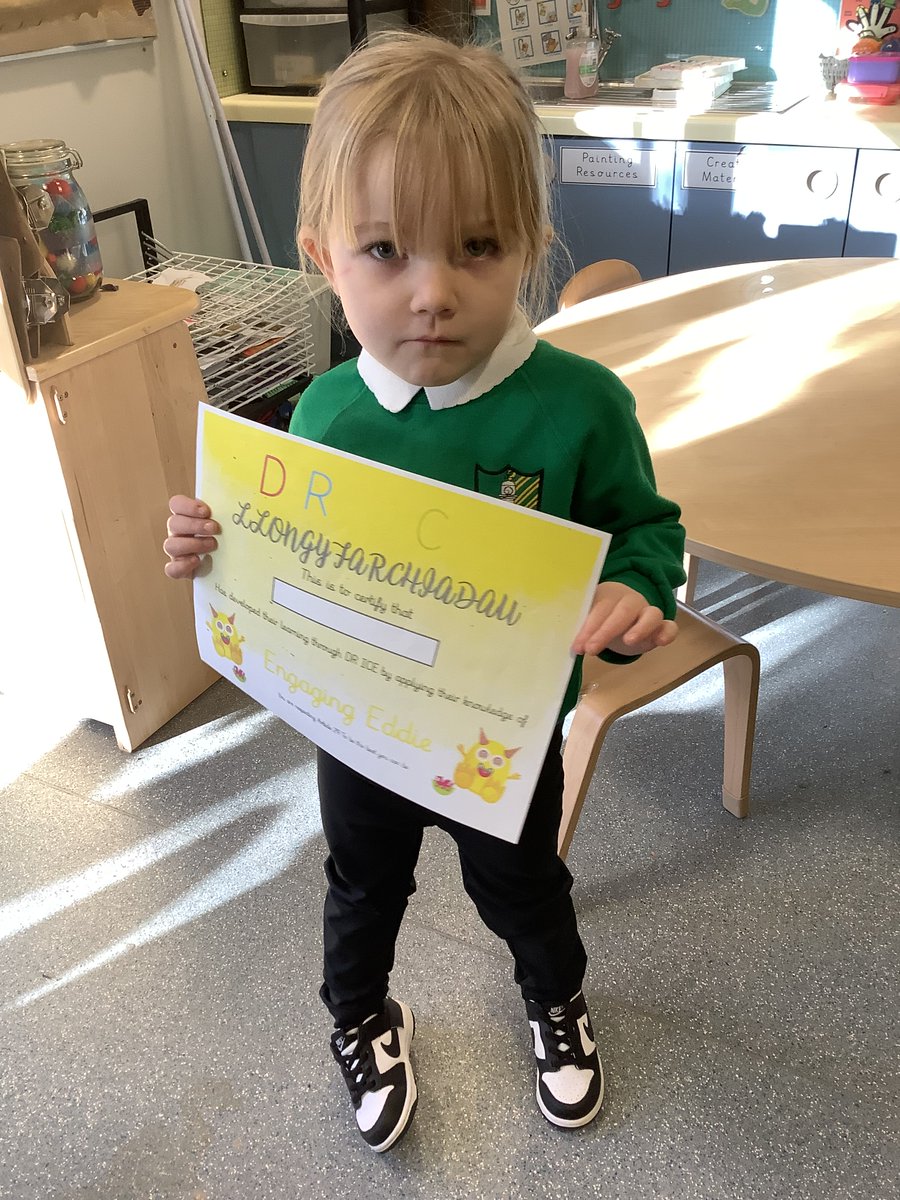glanhowyprimary's tweet photo. Llongyfarchiadau to the DRICE winner in Bera Bach! You are so engaged in your Literacy sessions and you have been challenging yourself in the Enhanced Provision! #BeraBach #EngagingEddie https://t.co/BBhtdjLcBh