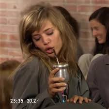 aerysgot's tweet photo. zoe tomando mates JAKSJA la quiero

#GranHermano https://t.co/cPYAMlq4kG