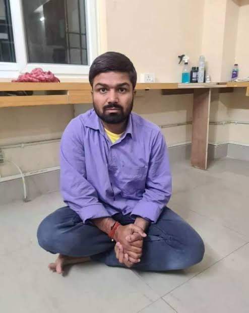ChandanSharmaG's tweet photo. मनीष कश्यप ने कहा था कि 6 महीना में सरकार गिरा दूंगा, तेजस्वी यादव को मुख्यमंत्री नही बनने दूंगा

यही है हमारा ताकत 💪
जो बोलते हैं वह डेफिनेटली करते हैं और जो नहीं बोलते हैं वह तो करते हीं करते हैं।
जय श्री राम 🙏🌹 https://t.co/uMZtmc9eTA