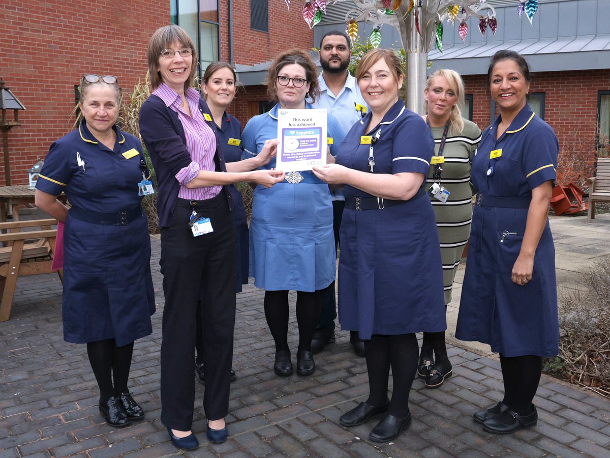 Goscote Hospice has been recognised for its high standards of care by being awarded the highest level of clinical accreditation.

Deborah Jones, Senior Sister, was presented with a Sapphire Award for the hospice by Lisa Carroll, Chief Nursing Officer at Walsall Healthcare.