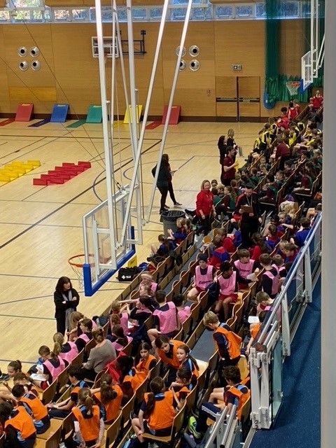 Today @ACSCobhamSchool had the pleasure of hosting 13 schools 4 an indoor athletics competition. Well done to @SportshallUK for the great facilitation of the day. Thank you to our middle school sports leaders who helped make the day success. @isaschools #powerofpartnerships