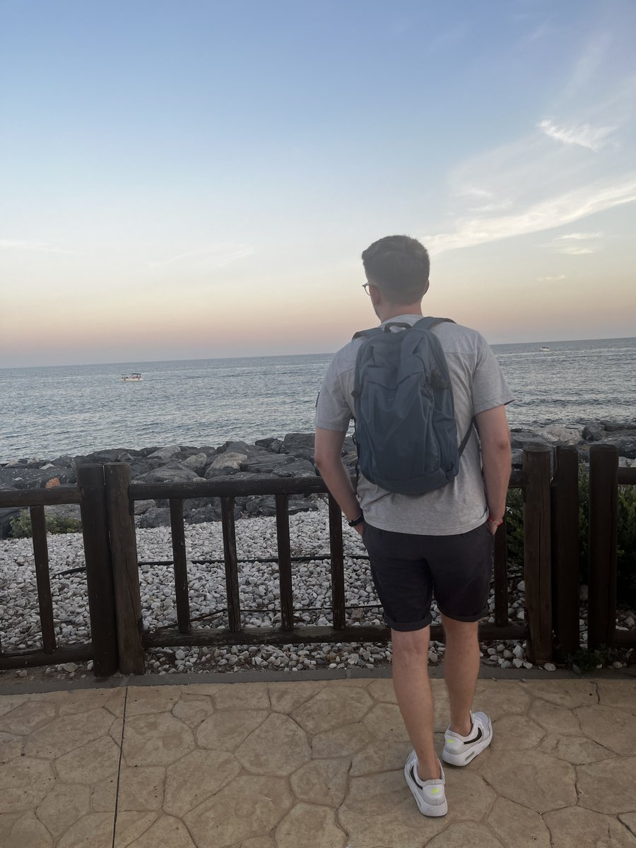 Charles_copy's tweet image. Je n'ai prospecté que pendant mes 2 premiers mois de freelance.

Ensuite... Je recevais des clients sans rien faire... Et ça continue encore aujourd'hui.

Tu galères à obtenir des clients ?

Voici 31 solutions PLUS un Hack surpuissant presque injuste pour la concurrence :