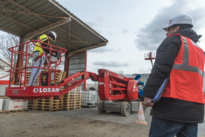 Meer dan 80% van de ongevallen met hoogwerkers komen door foutief of onveilig handelen.

Wil jij jouw personeel ook goed voorbereiden? Lees hier alle informatie: bit.ly/41q9jgR.

#Loxam #Loxamnederland #hoogwerkertrainingen #veiligwerkenmeteenhoogwerker