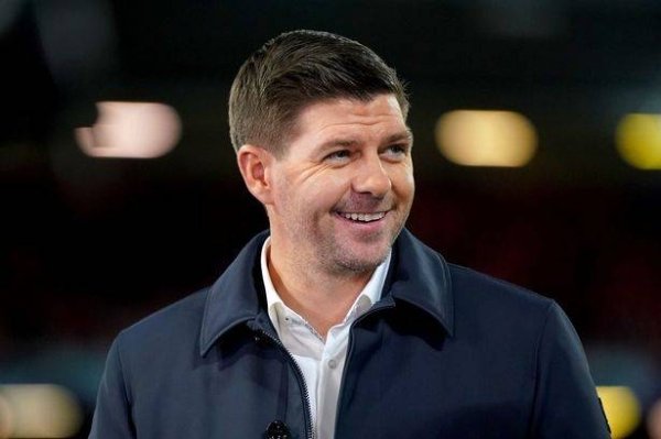privilege_mufc's tweet photo. Steven Gerrard will be a great replacement for Klopp. Not only is he Liverpool through and through, he's also a fantastic manager. It's a no brainer. https://t.co/QvsS83LHw8